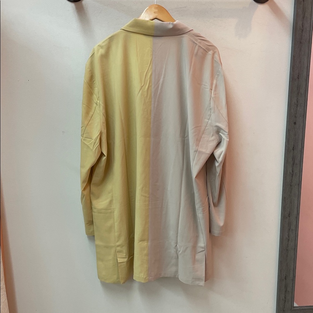 DAVI & DANI Two-Tone Beige and Yellow Blazer - Picture 3 of 10